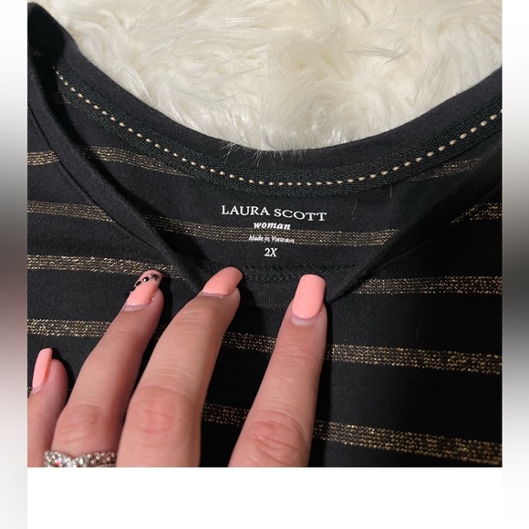 Laura Scott top, size 2x - Picture 3 of 3